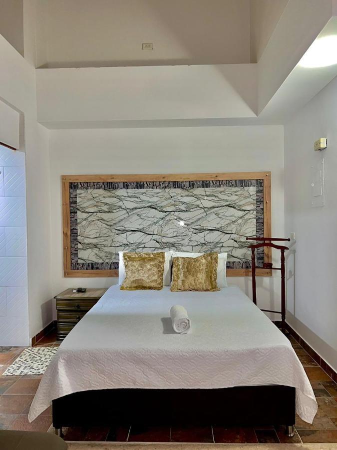 Hotel Torre Primavera Μεντεγίν Εξωτερικό φωτογραφία